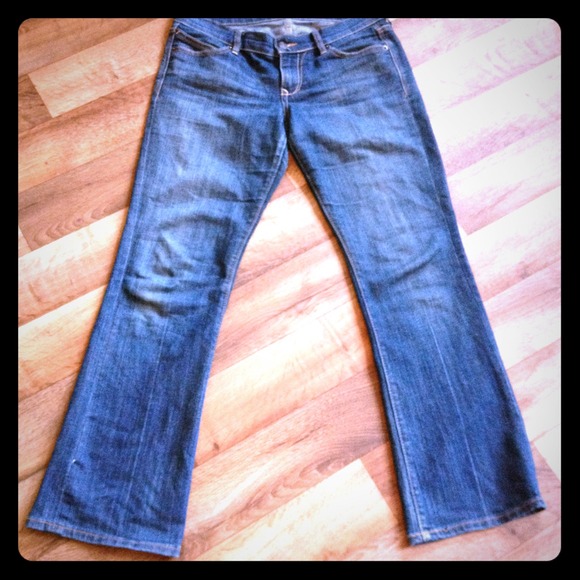 -SOLD-Old Navy "The Diva" cut jeans