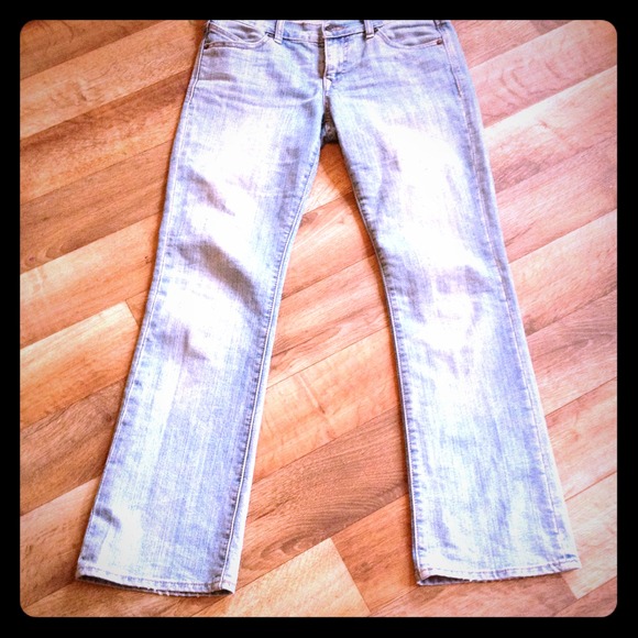 -SOLD- Old Navy "The Diva" cut jeans