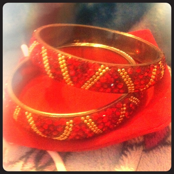 Beautiful Indian Bangles Straight From India.