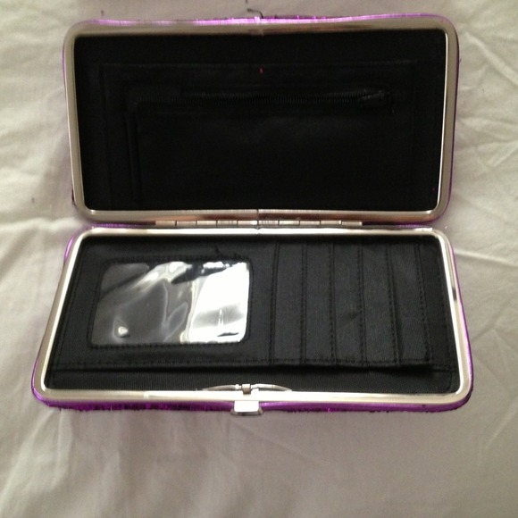 Clutch/wallet bundle - Picture 2 of 2