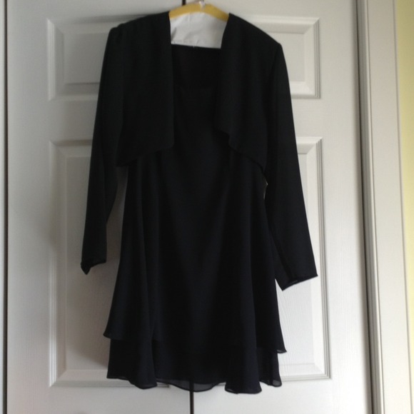 💥Sold in bundle💥Black flowing dress
