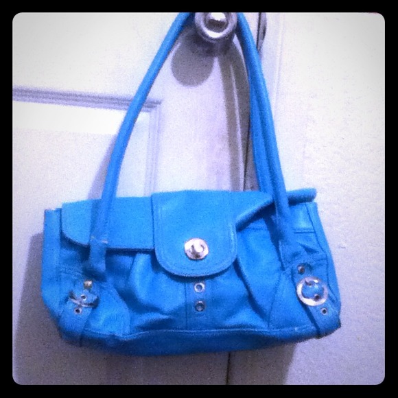 Blue purse!!:)