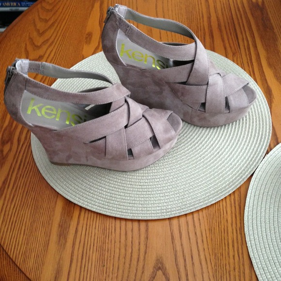 New Kensi wedge strappy sandal sz 7 1/2 - Picture 3 of 3