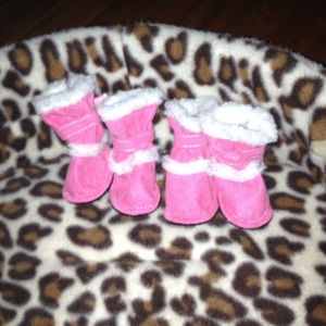 💜REDUCED💜 Pink Duggz brand dog boots