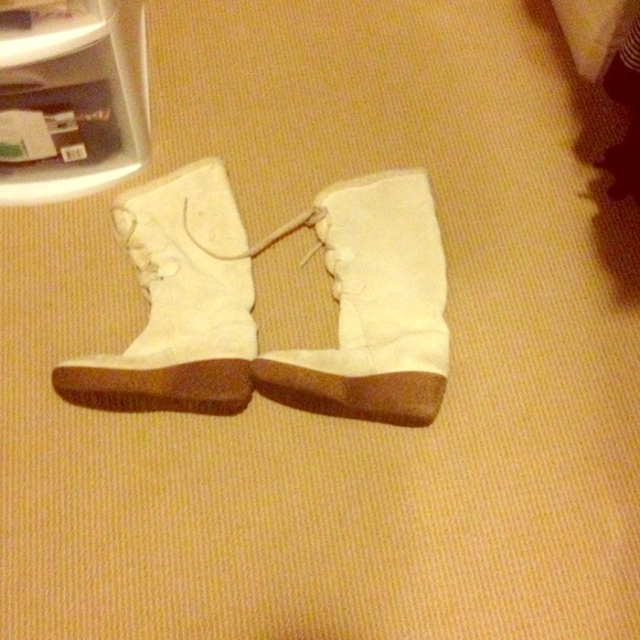 Gorgeous pre-loved Michael Kors suede boots