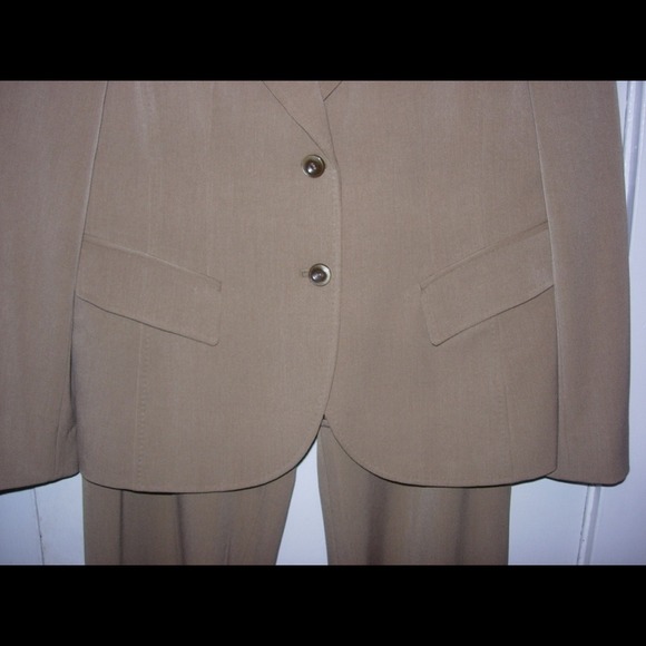 💚💚SOLD💚💚 Beautiful Jones New York Pants Suit - Picture 3 of 4