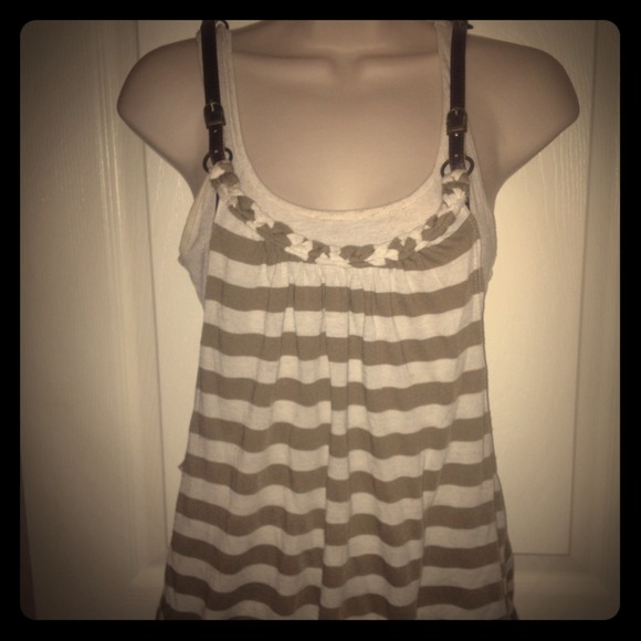 ❌💵SOLD💵❌Layered Tank