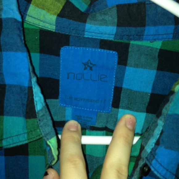 Button down plaid shirt - Picture 3 of 3