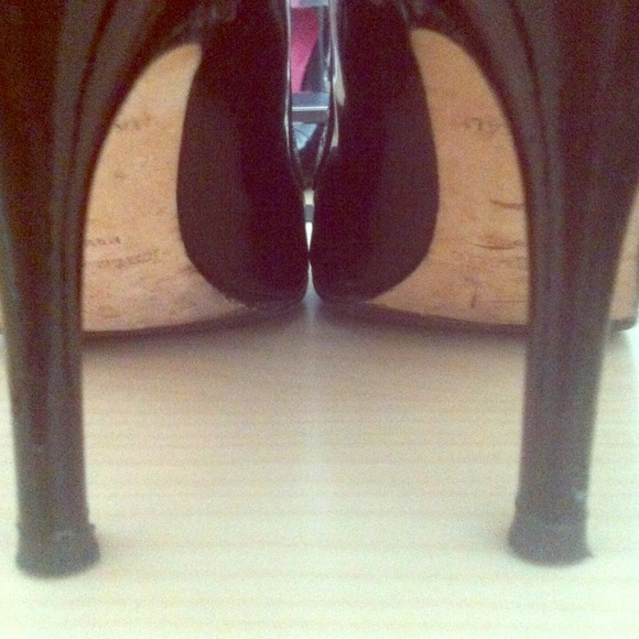 SOLD**** More pics of Kate Spade spectator heels