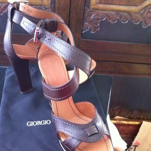 Armani, beautiful summer sandals!