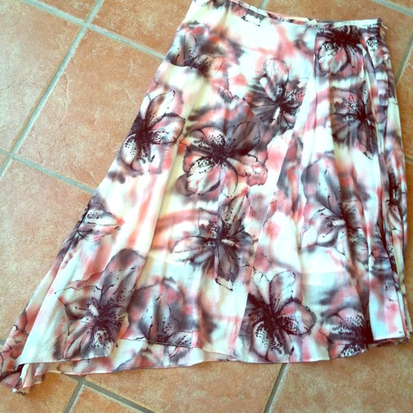 BUNDLE skirt and bronze shoes