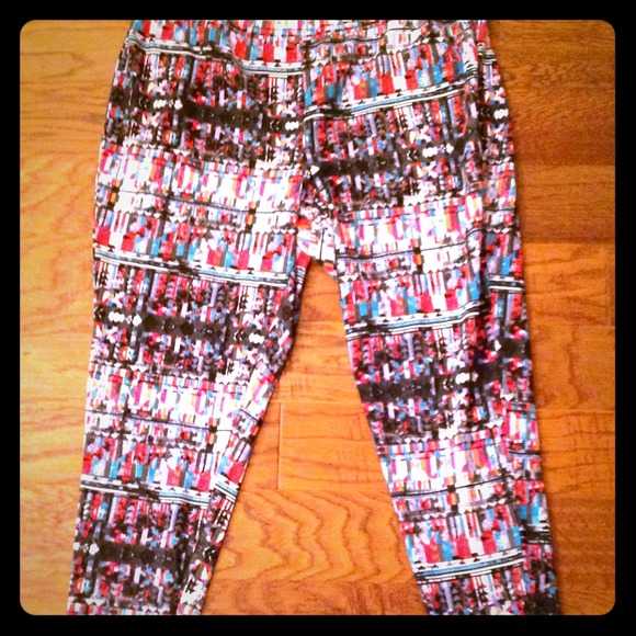 🚫SOLD🚫Joe Boxer Geometric Tribal Leggings