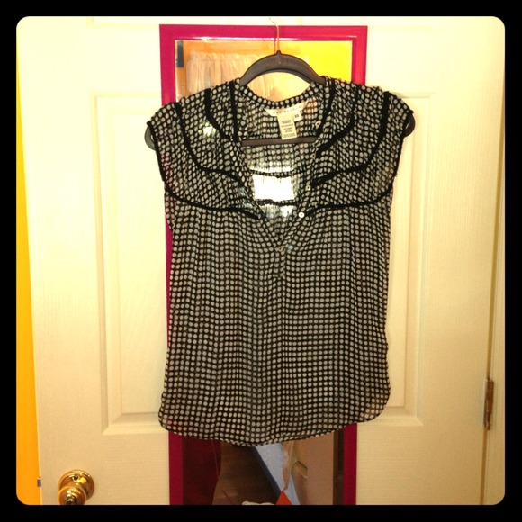 ❌SOLD❌ Sheer black and white top