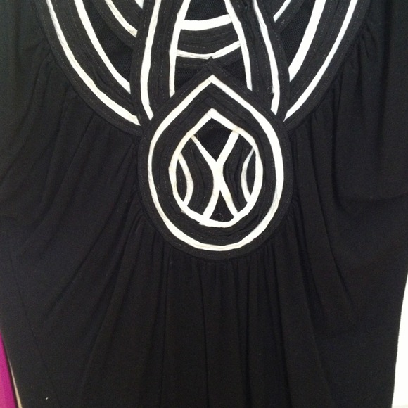 ❌SOLD❌ Black top - Picture 2 of 3