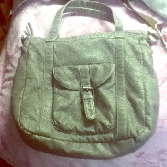 Gray tote