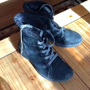 Columbia winter boots-for epv....