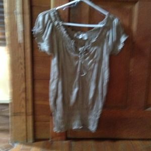 Light brown krinkle top.