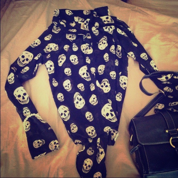 Tops - Sheer skull top (gifted)
