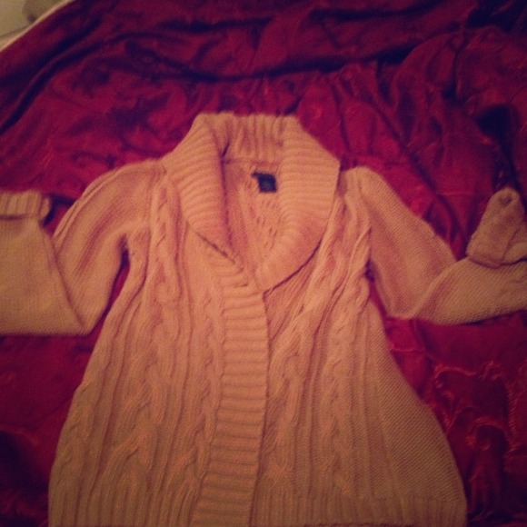 Calvin Klein Sweater - Picture 1 of 4
