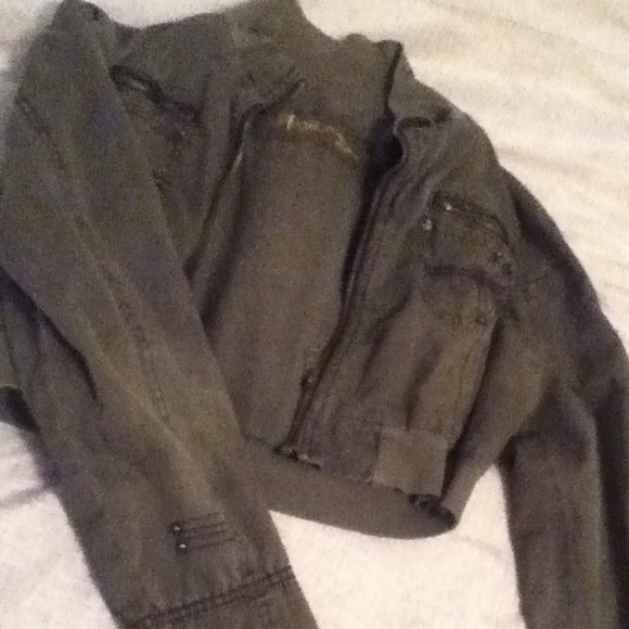 cropped jacket! - Picture 2 of 3