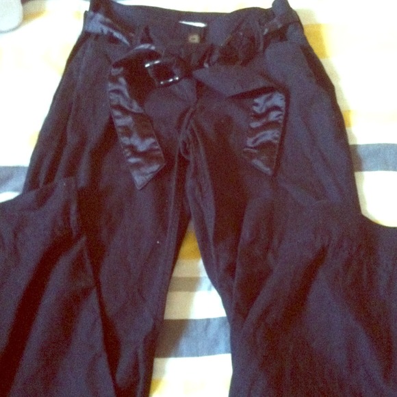 White House black market pants 🌼