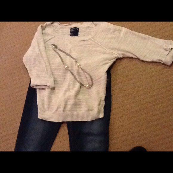 SOLD - American Eagle Outfitters Ivory Sweater