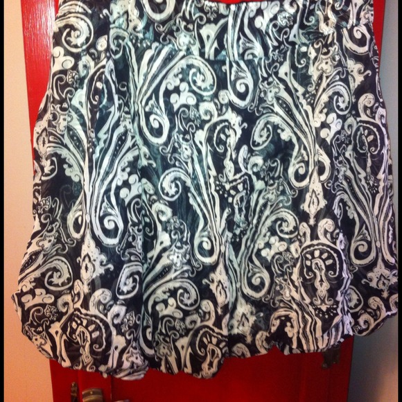 White House Black Market Bubble Skirt Size 10!