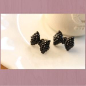 Bow Earrings