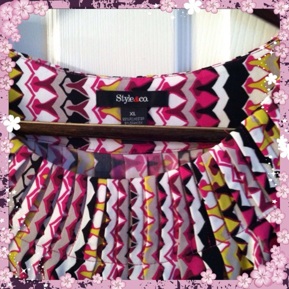 🔴🔴SOLD🔴🔴Style & Co Top - Picture 2 of 2