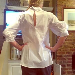 Kenneth Cole slit-back Button Down!