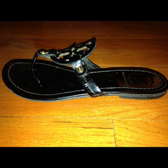 ⛔SOLD⛔ Tory Burch "Miller" Patent Sandals - Picture 3 of 4