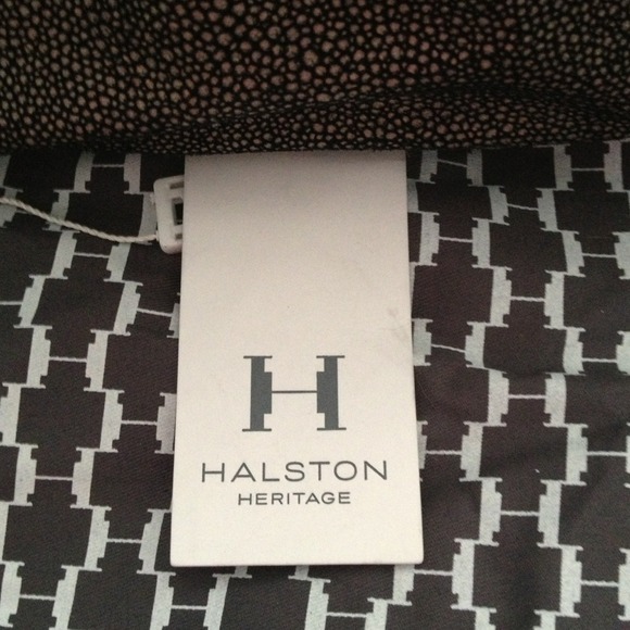 🚫Sold🚫Authentic Halston Handbag!! - Picture 4 of 4