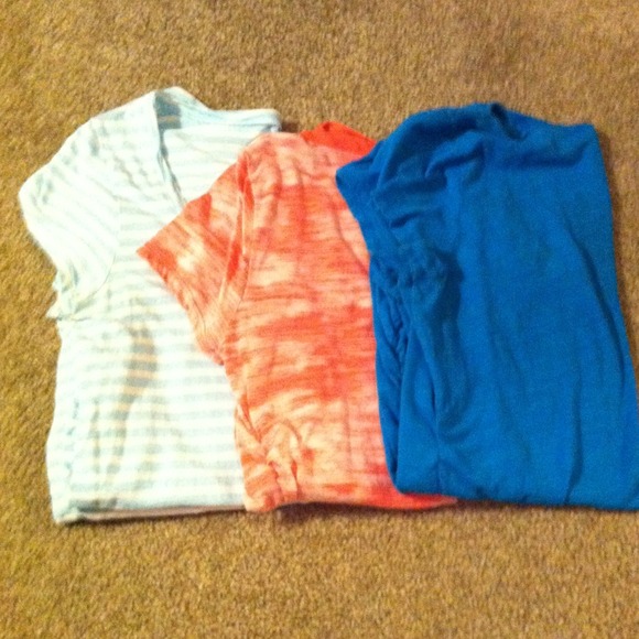 Bundle! Maternity shirts