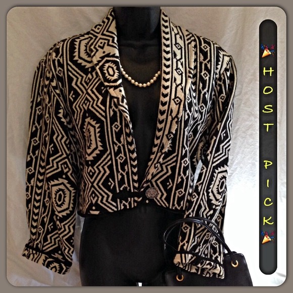 FLASHBACK Jackets & Blazers - ⭐️HOST PICK🌘 BOHO STYLE AZTEC PRINT 🌒