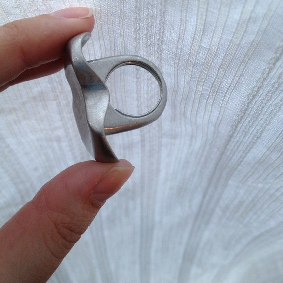 ✨ REDUCED ✨Wave Ring - Picture 4 of 4