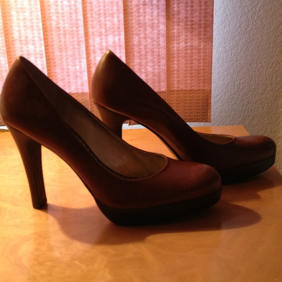 Jessica Simpson heels