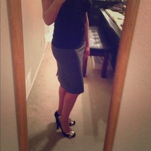 Charcoal gray pencil skirt, Old Navy size 4
