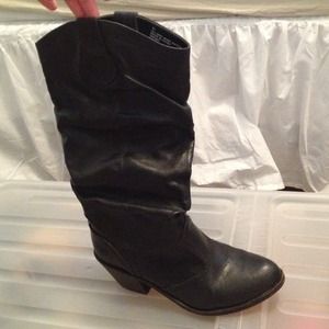 Black mossimo boots