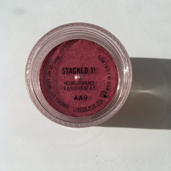 💰sold in bundle💰MAC pigments. - Picture 2 of 4