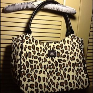 Liz Claiborne Travel/carrying purse bag