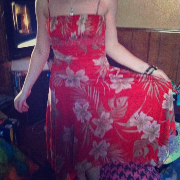 Shin-length red flowery pageant dress
