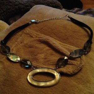 Lia Sophia white/black necklace