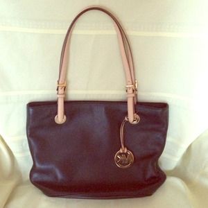✋✋SOLD✋✋💖💖Authentic Michael Kors Handbag💖💖