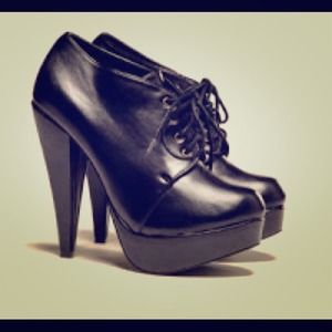 Solesociety Hunter booties size 5.5