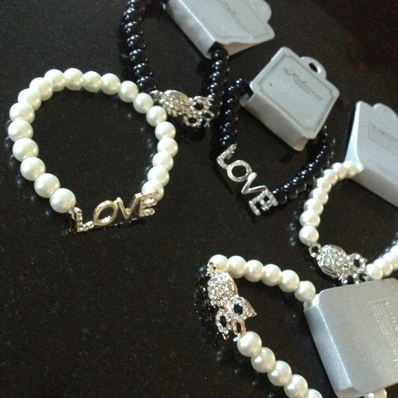 Bracelets!!!😍🎉(SOLD) - Picture 4 of 4