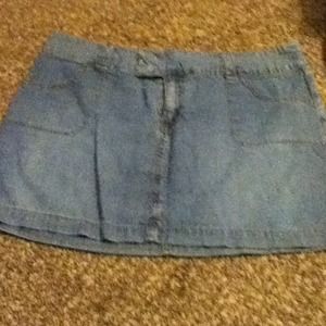 🚫🚫 bundled🚫🚫Super cute light denim skirt