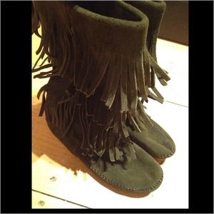 🎀New Listing🎀 Evergreen 3-Fringe Minnetonka