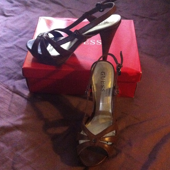 Price Drop!! Brown Guess Strappy Heels! Super Cute