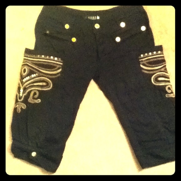 Cropped embroidered pants