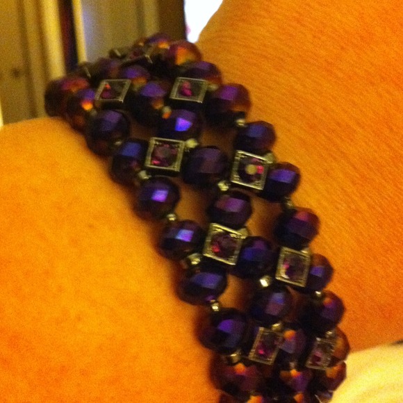 @@SOLD@@Purple Iridescent Beaded Bracelet